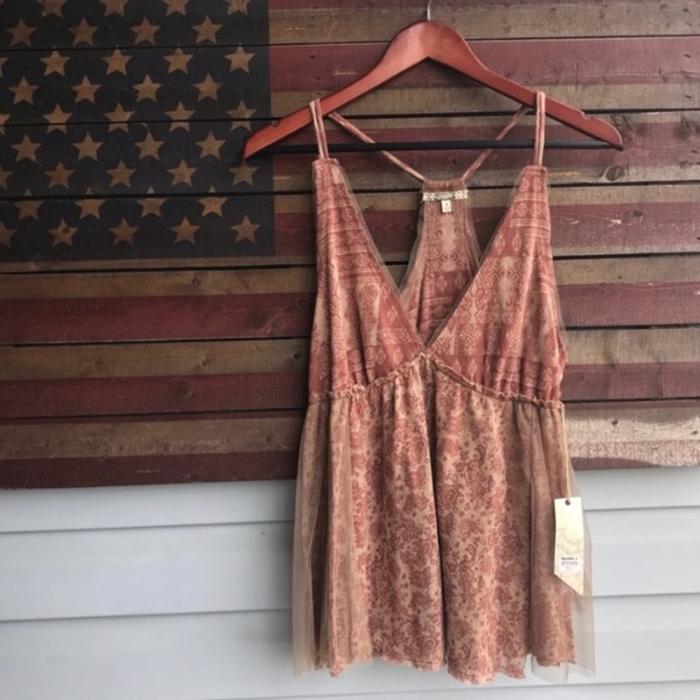 Gimmicks Tank NWT